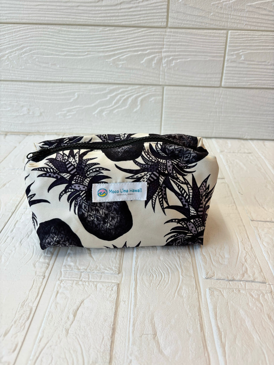 出来立てホヤホヤ新作*** ブラックパインポーチ – Moco Lima Hawaii