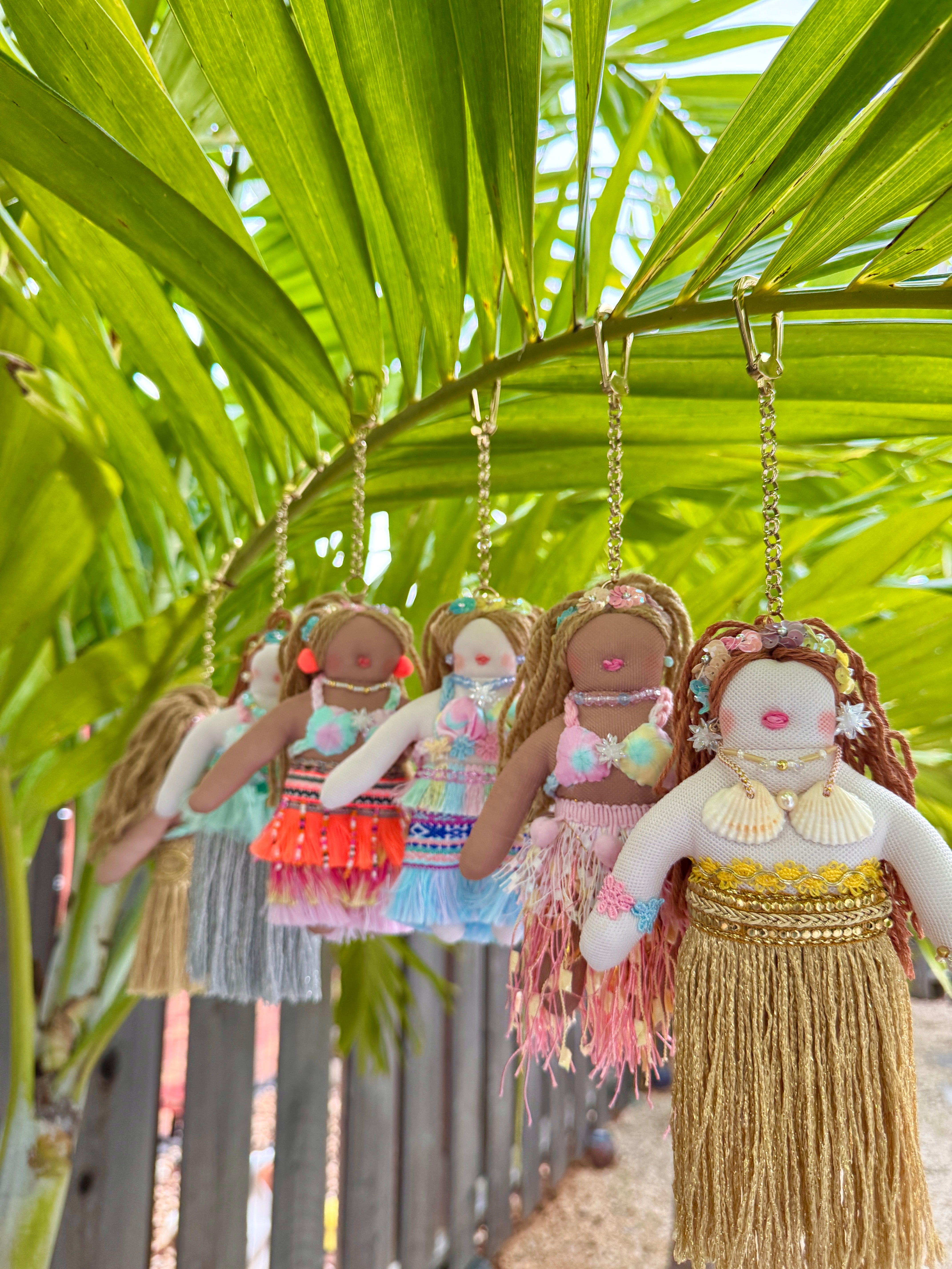 新メンバー加入！フラギャルちゃん バッグチャーム – Moco Lima Hawaii