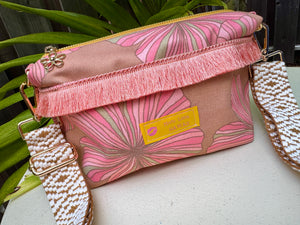 Shoulder bag hibiscus/モコリマショルダー(大)秋ハイビスカス