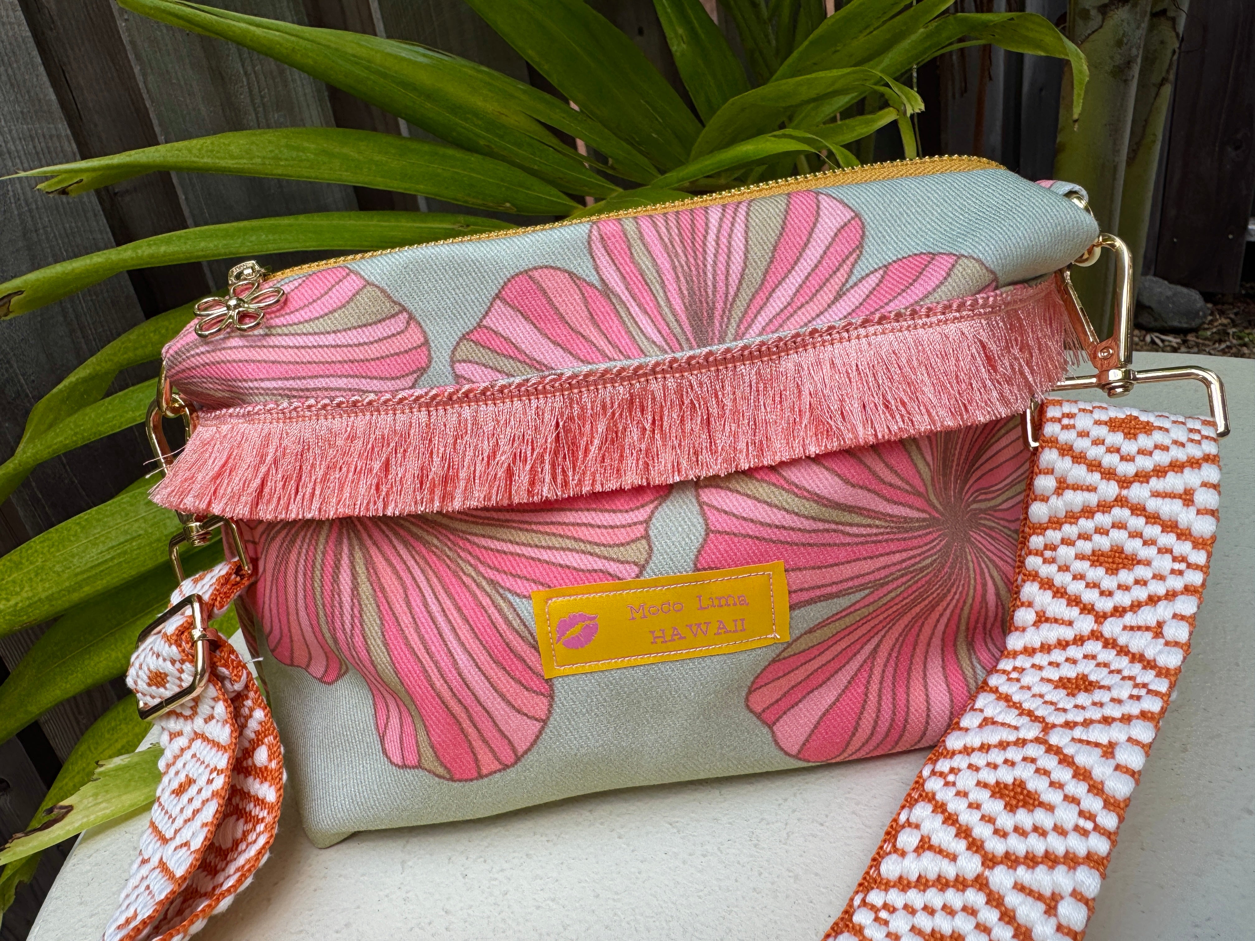 Shoulder bag hibiscus/モコリマショルダー(大)秋ハイビスカス