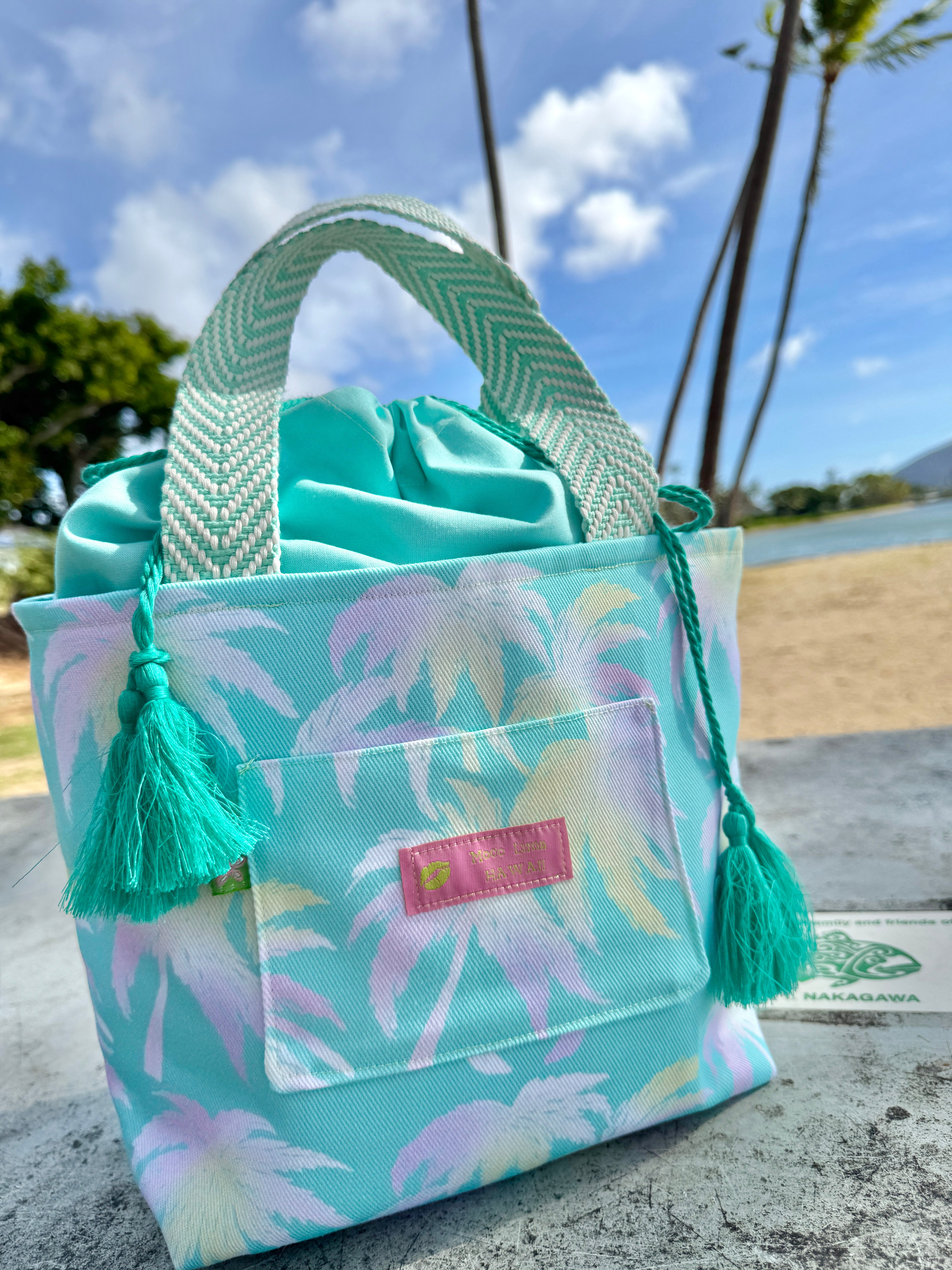 【新作送料無料】巾着トートMサイズ　ミントパーム