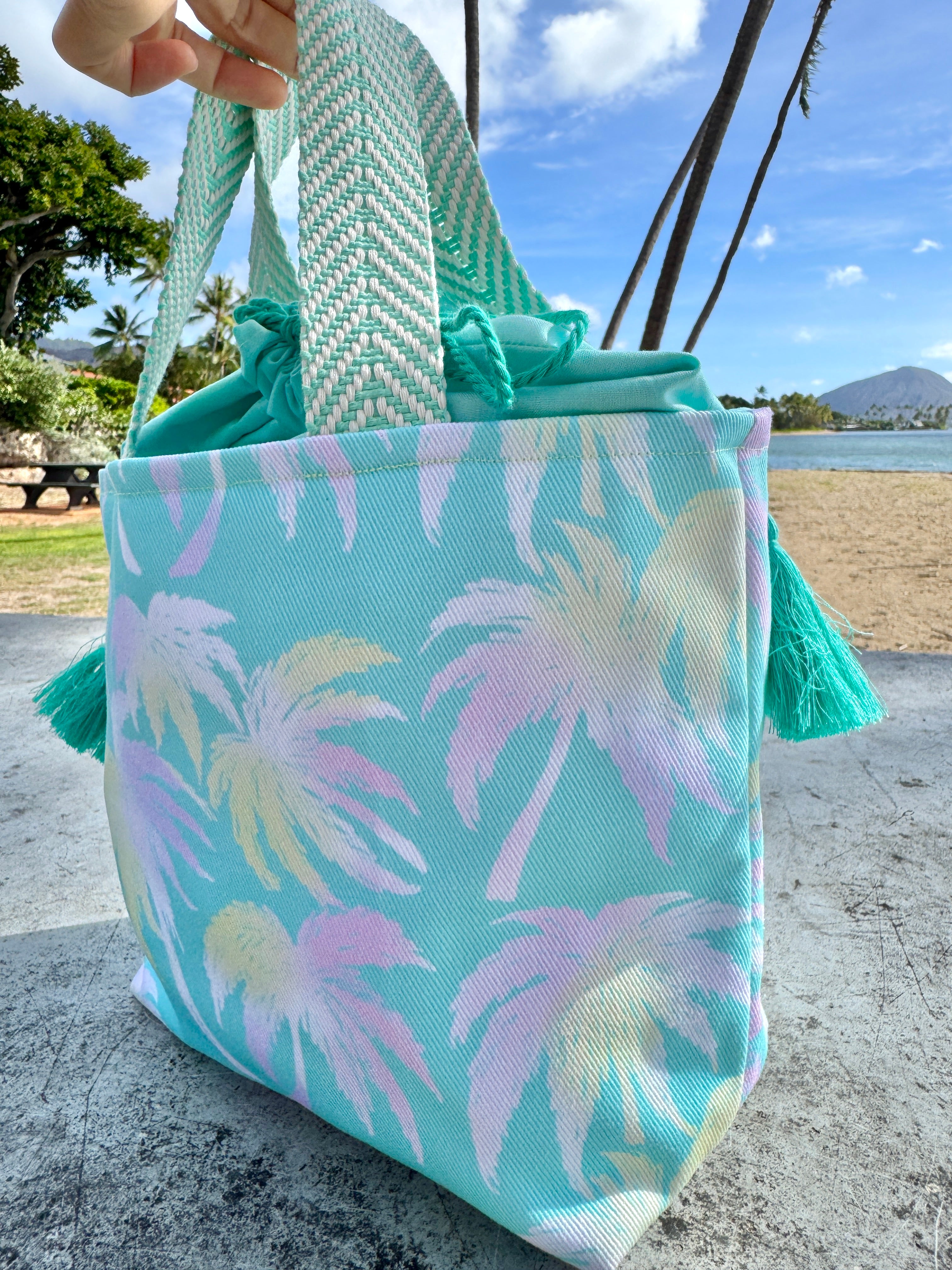 【新作送料無料】巾着トートMサイズ　ミントパーム