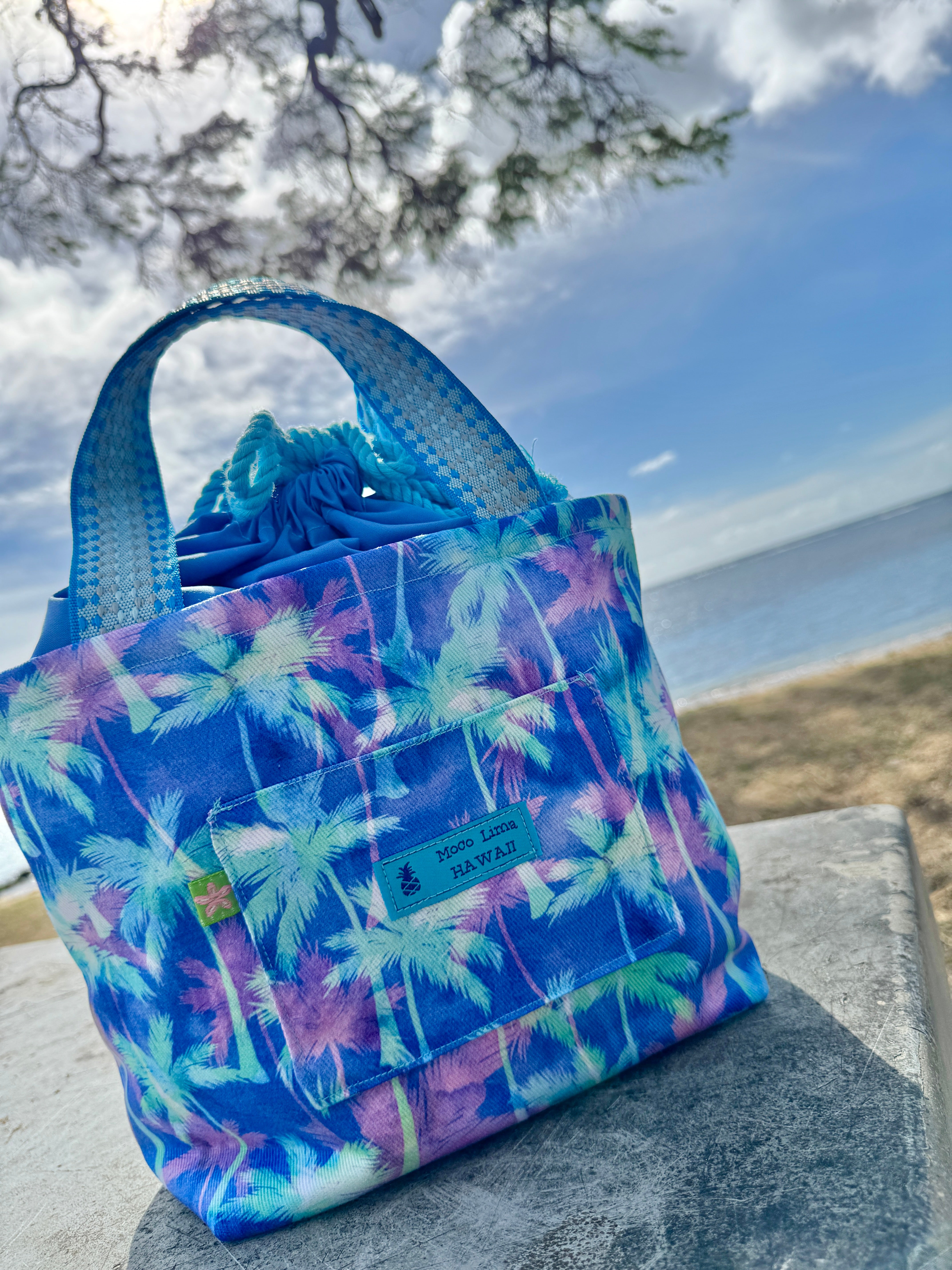 【新作送料無料】巾着トートMサイズ　ブルーパーム