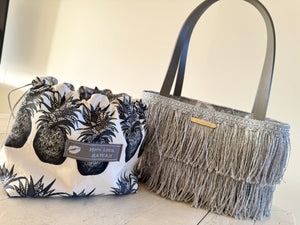 Fringe tote silver/ フリンジ巾着トート　シルバー