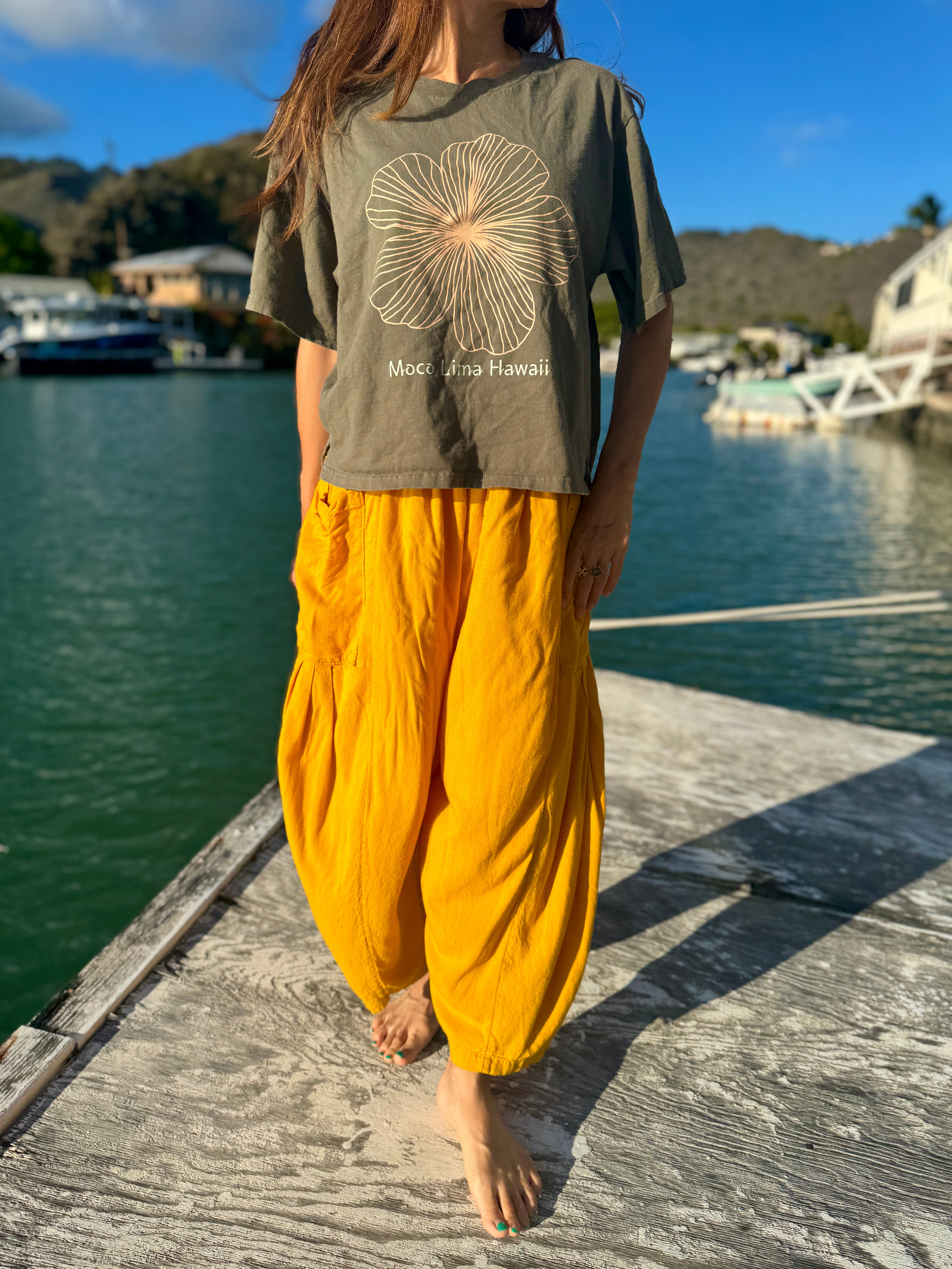 モコリマTシャツ　ハイビスカス